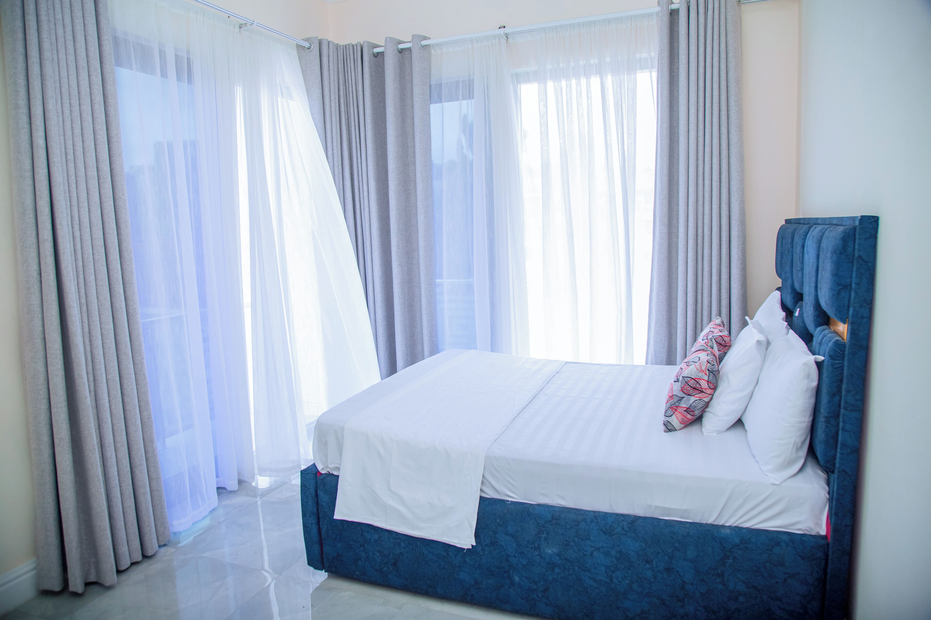 3 slaapkamers, een strijkplank/strijkijzer, wifi, beddengoed