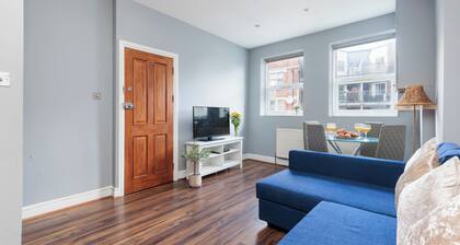 Two Bedroom Apartment At Heart Of Hanwell