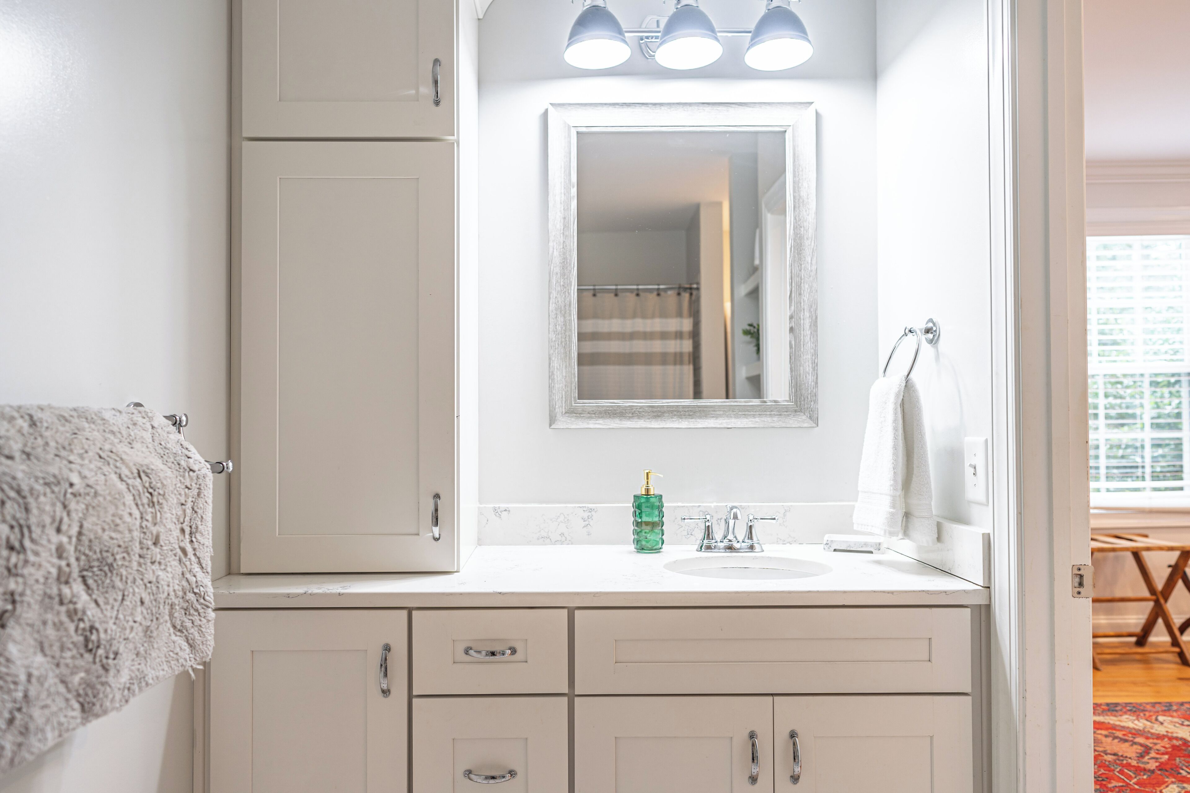 Toallas, jabón, papel higiénico