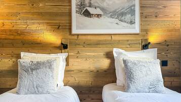 2 slaapkamers, een strijkplank/strijkijzer, gratis wifi, beddengoed