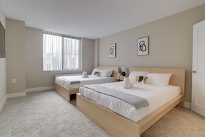 Apartment | 1 bedroom, blackout drapes, iron/ironing board, free WiFi - Crystal City Apt for Business Travelers (Arlington)