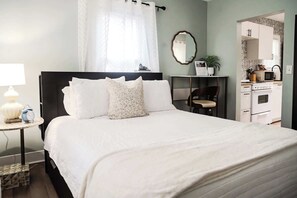 1 bedroom, desk, iron/ironing board, free WiFi