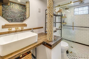 Hair dryer, bidet, towels, soap