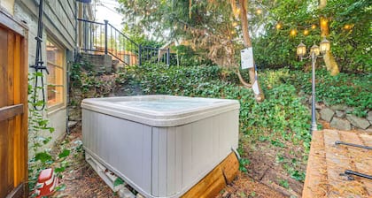 Charming 1-bedroom unit in tranquil Burien with WiFi, AC, private yard