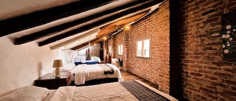 Habitación Deluxe, vista a la ciudad | Wifi gratis