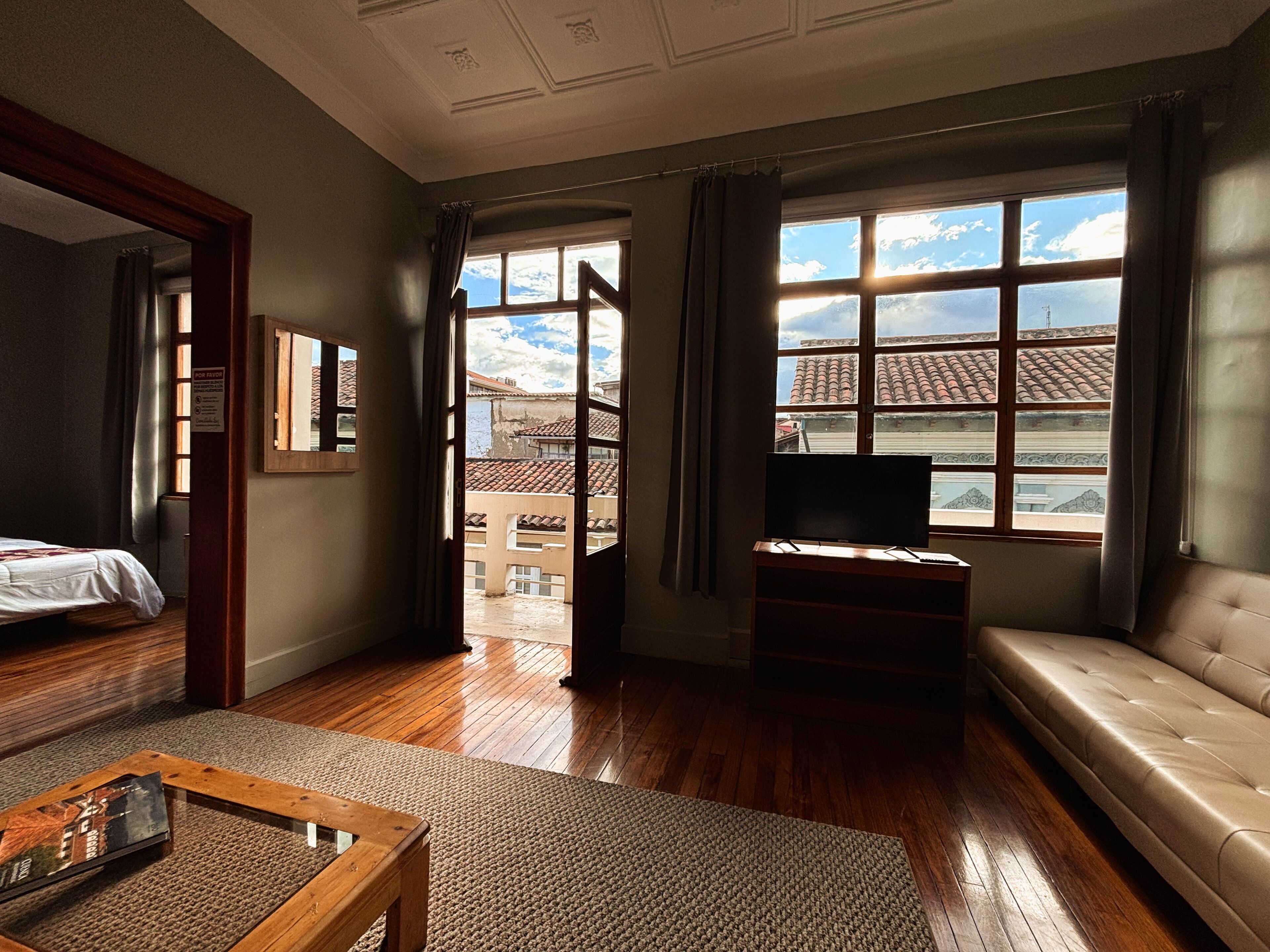 Habitación familiar, vistas a la ciudad | Wifi gratis