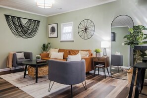 Una Smart TV, libros