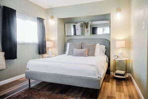 Unclassified image, 3 of 29, button