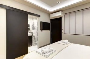 Departamento | 2 habitaciones, tabla de planchar con plancha y ropa de cama 
