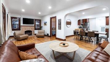 Smart-tv en een open haard