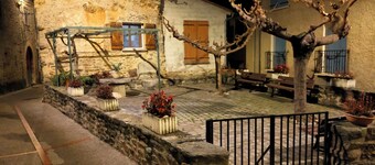 For nature lovers: mountain biking, hiking, swimming in the village of Estoher