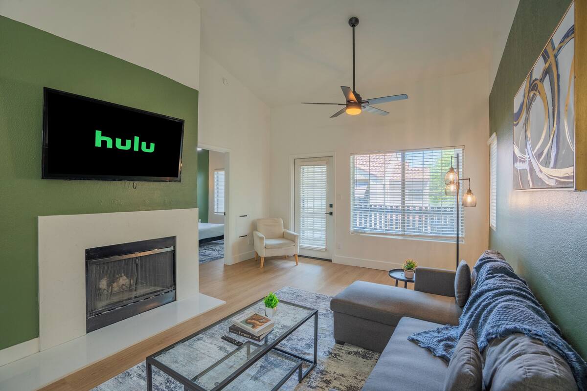エコノミー アパートメント 2 ベッドルーム 禁煙 キッチン | リビング エリア | 58 インチのスマートテレビ (デジタル放送視聴可)