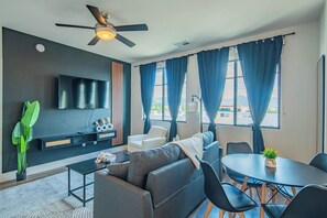 Superior Apartment, 1 Bedroom, Non Smoking | Living area | 55-inch Smart TV with digital channels - ROVE LIVING/KB - Scottsdale Grand (Scottsdale)