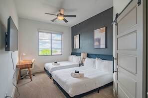 Executive Apartment, 2 Bedrooms, Non Smoking, Kitchen | Desk, laptop workspace, blackout curtains, iron/ironing board - ROVE LIVING/KB - Scottsdale Grand (Scottsdale)