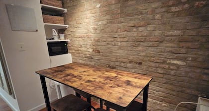 DC Playhouse Charming 2-bedroom bed & breakfast in lovely Georgetown Washington