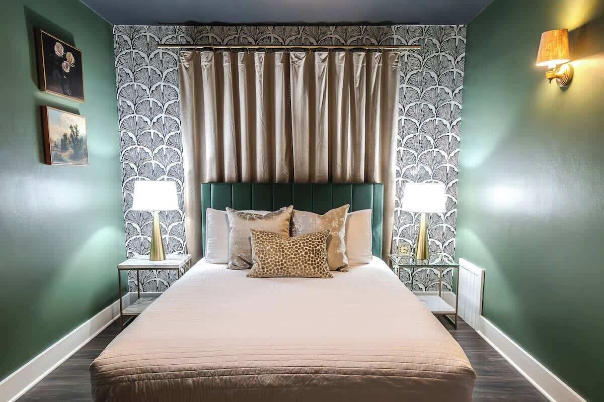 Desk, iron/ironing board, free WiFi, bed sheets