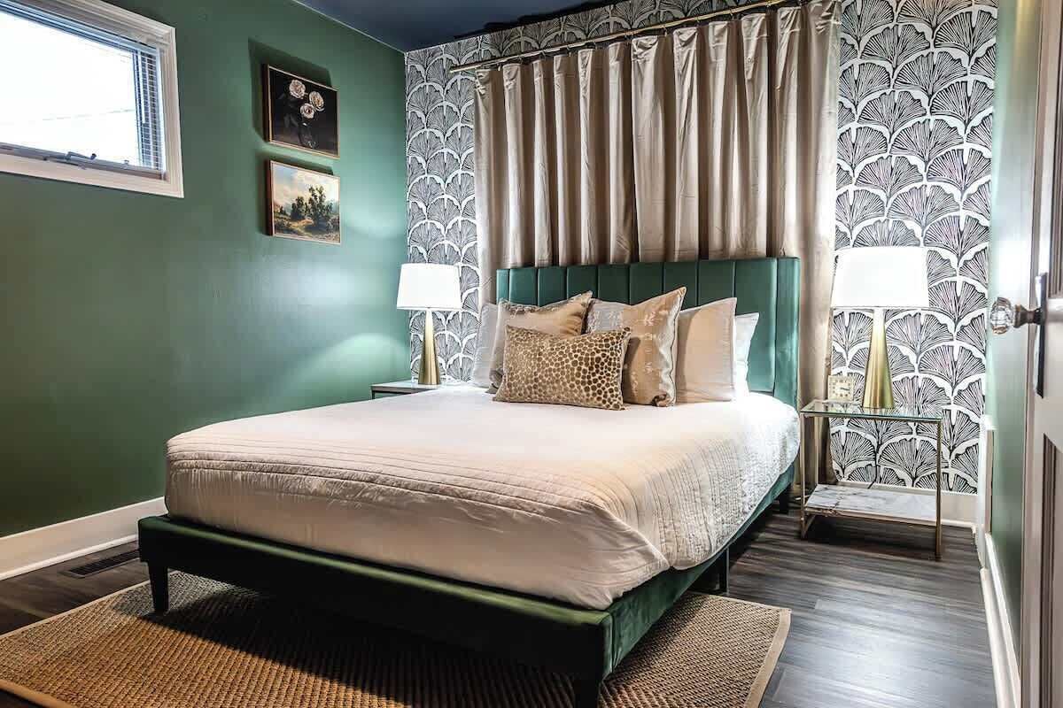 Desk, iron/ironing board, free WiFi, bed sheets