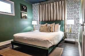 Unclassified image, 2 of 38, button