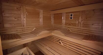 Malchower XXL Ferienwohnung - Heimkino, Billiard & Sauna