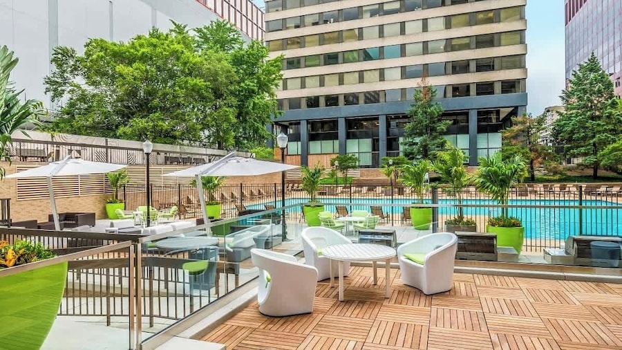 Walkable DC View Apartments