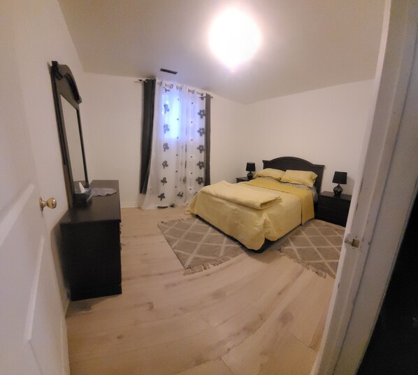 1 chambre, lit parapluie, Wi-Fi gratuit, draps fournis