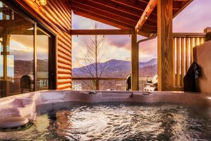 Spa - 360º Views/Firepit/Theater/Game Room/Hot Tub - Skyline Chalet (Gatlinburg)