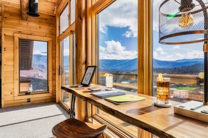 Interior - 360º Views/Firepit/Theater/Game Room/Hot Tub - Skyline Chalet (Gatlinburg)