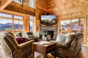Smart TV, fireplace, video games, stereo - 360 Views! Firepit, Theater, Game Room, Hot Tub - Skyline Chalet (Gatlinburg)