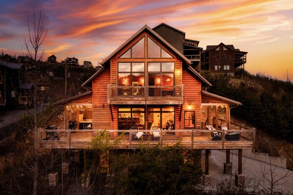 Exterior - 360 Views! Firepit, Theater, Game Room, Hot Tub - Skyline Chalet (Gatlinburg)