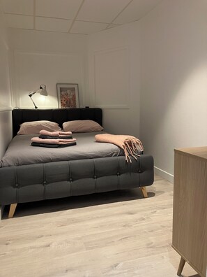 1 Schlafzimmer, Bügeleisen/Bügelbrett, WLAN, Bettwäsche