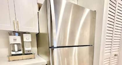 Seaside Serenity Brand New Remodeled 2 Bed 2 Bath