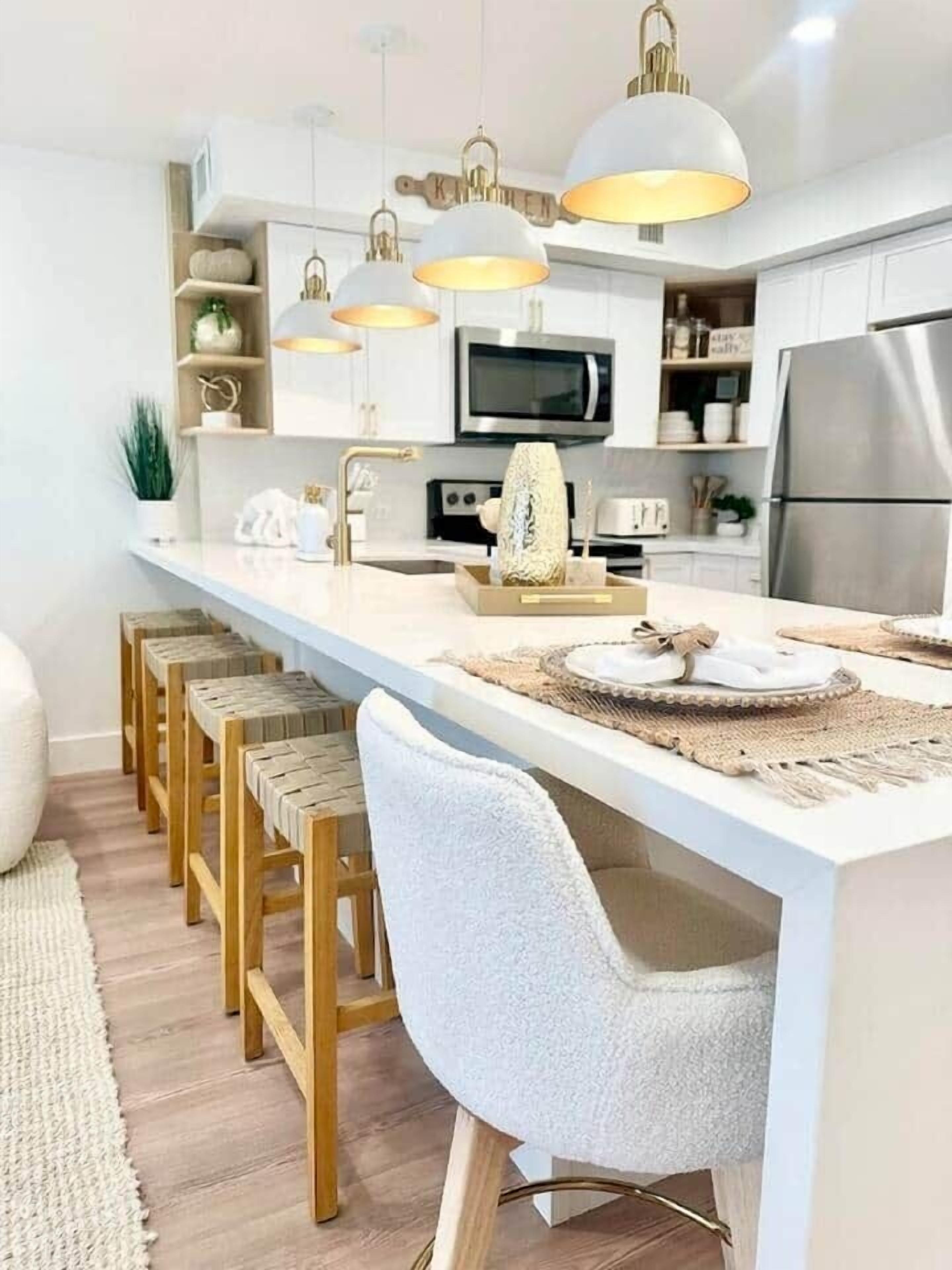 Réfrigérateur, four, plaque de cuisson, lave-vaisselle