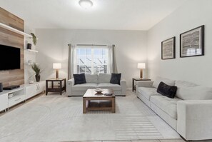 TV - 5 BD/4 BA Private Pool! Paradise Palms (8839 CP) (Kissimmee)