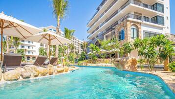 Outdoor pool, a heated pool