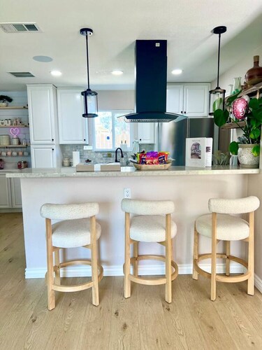 Luxury Home: LA, Big Bear & LV - 5 Mins to Mall