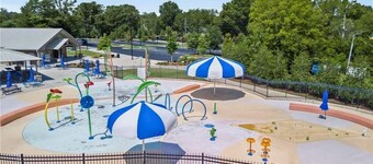 Walk to the Square - Marietta’s Bluebird Bungalow