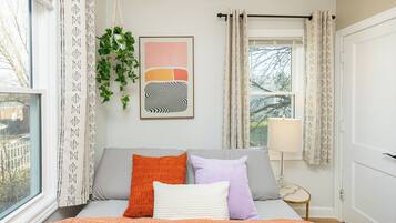 1 bedroom, iron/ironing board, WiFi, bed sheets