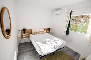 2 chambres, fer et planche à repasser, accès au Wi-Fi (inclus)