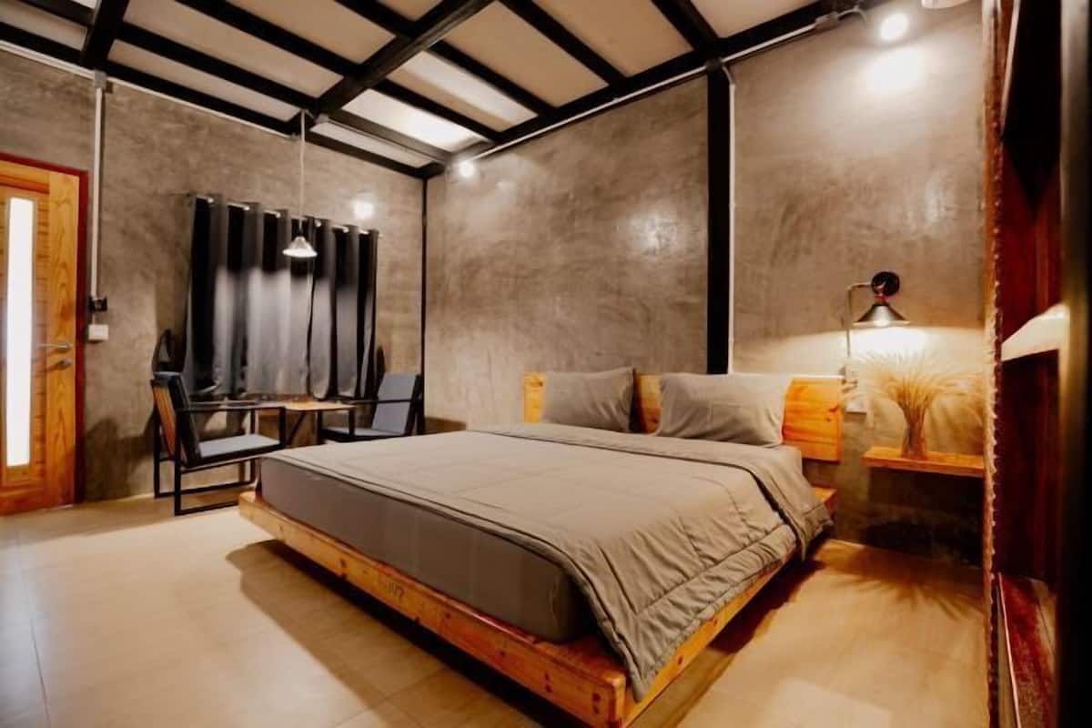 Minibar con artículos gratuitos, wifi gratis, ropa de cama