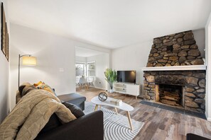 TV connectée, cheminée