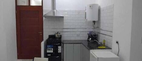 Basic-Apartment, Stadtblick | Eigene Küche