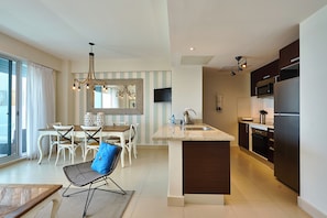 Fridge, microwave, oven, stovetop - Marvelous Ocean Views, Harmony 6FLR Apt at Las Olas Metro Country Club - Unit #1 (Juan Dolio Beach)