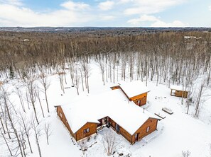 Exterior - Spacious 5-Bedroom Home with Stunning Views & Privacy, 10 Miles from downtown (Duluth)