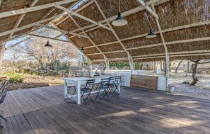 Outdoor dining - Cozy home in LE ROUET with house a panoramic view (LE ROUET)