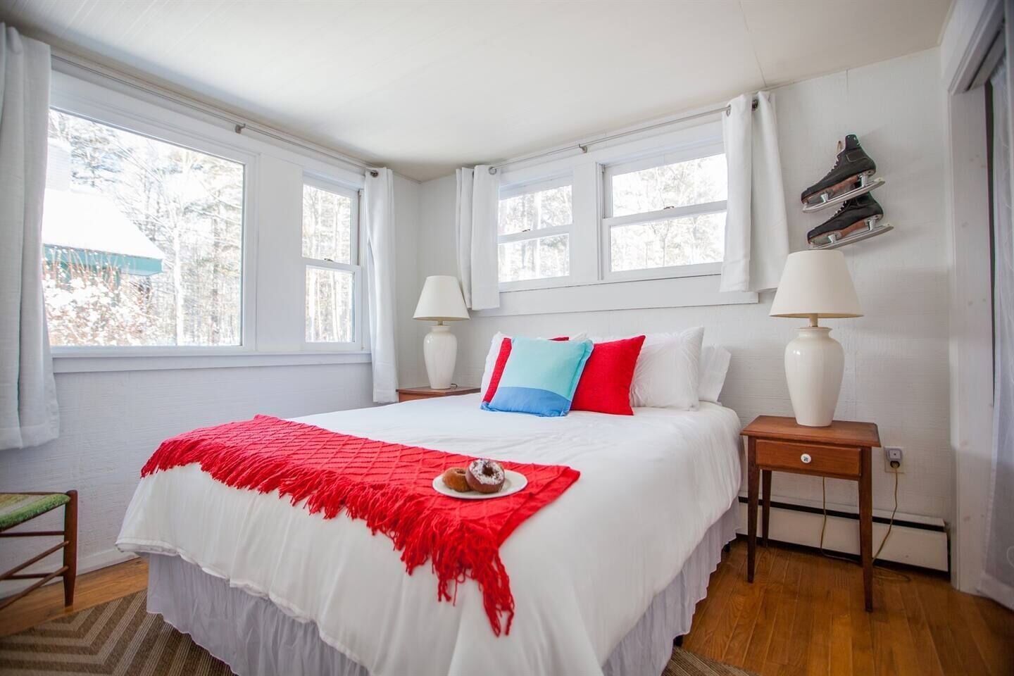 4 bedrooms, travel crib, WiFi, bed sheets