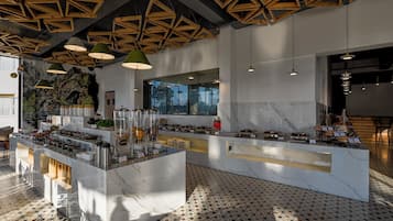 Daily buffet breakfast (INR 600 per person)