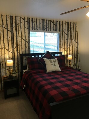 3 chambres, fer et planche à repasser, Wi-Fi, draps fournis