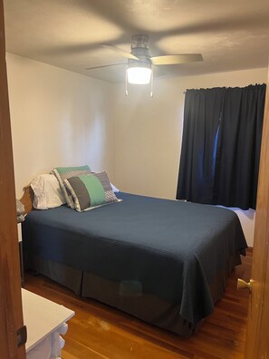 4 bedrooms, WiFi, bed sheets - Rally Rental:  4-bedroom house - walking distance from Sturgis Main Street. (Sturgis)
