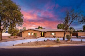 Exterior - Scottsdale Retreat | Pool & Spa | GameRoom (Scottsdale)