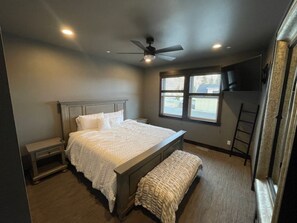 2 bedrooms, iron/ironing board, travel crib, free WiFi